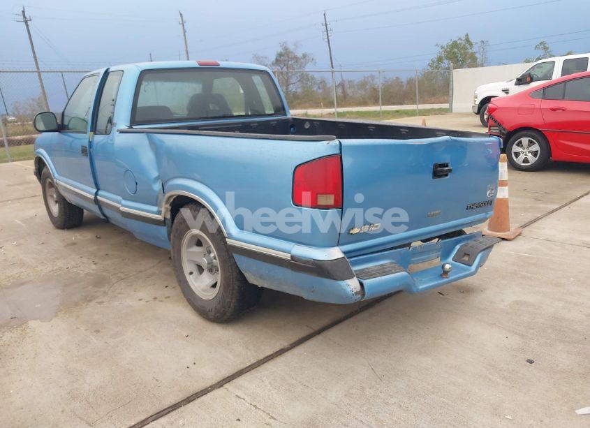Photo 3 of 1996 Chevrolet S TRUCK S10 (VIN 1GCCS19X6T8103748)