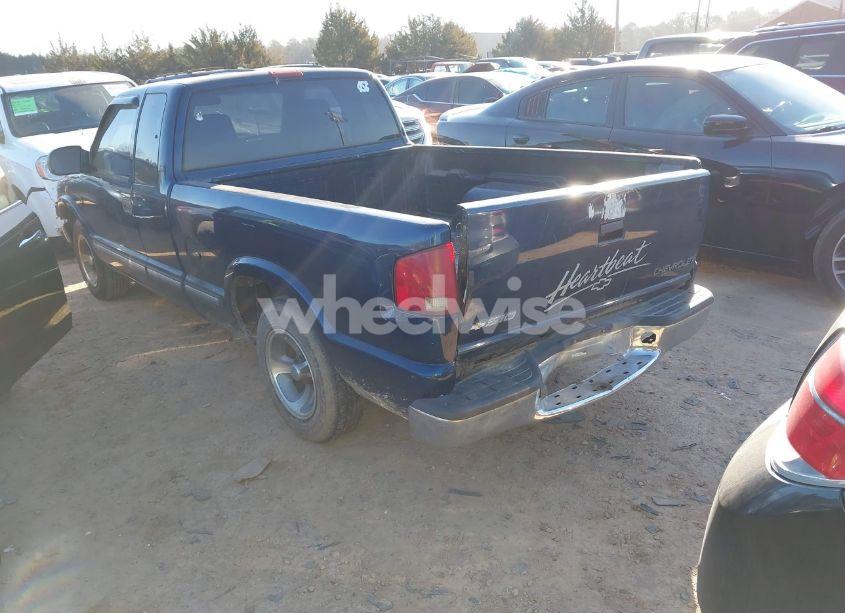 Photo 3 of 2003 Chevrolet S-10 LS (VIN 1GCCS19X738116038)