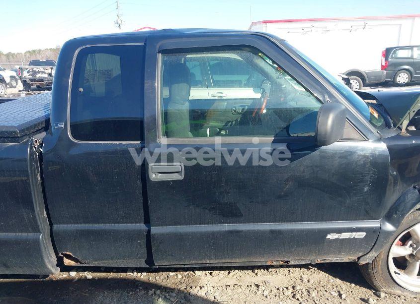 Photo 14 of 2003 Chevrolet S-10 LS (VIN 1GCCS19X738186994)