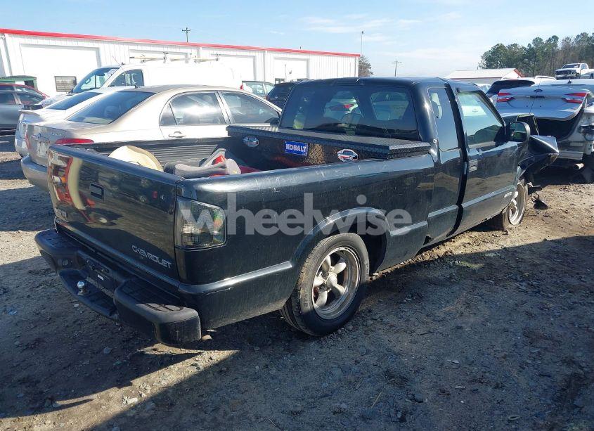 Photo 4 of 2003 Chevrolet S-10 LS (VIN 1GCCS19X738186994)