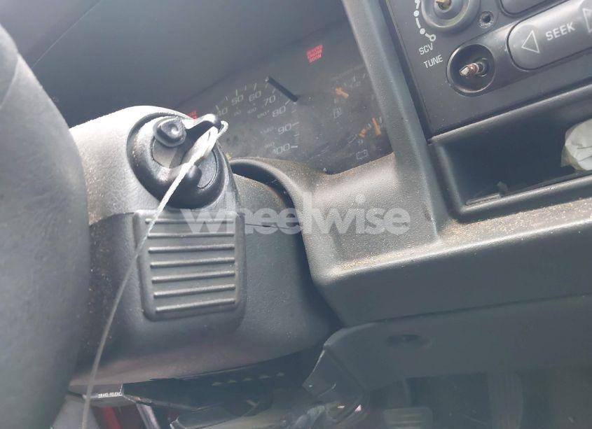 Photo 11 of 1997 Chevrolet S-10 LS FLEETSIDE (VIN 1GCCS19X7VK172454)