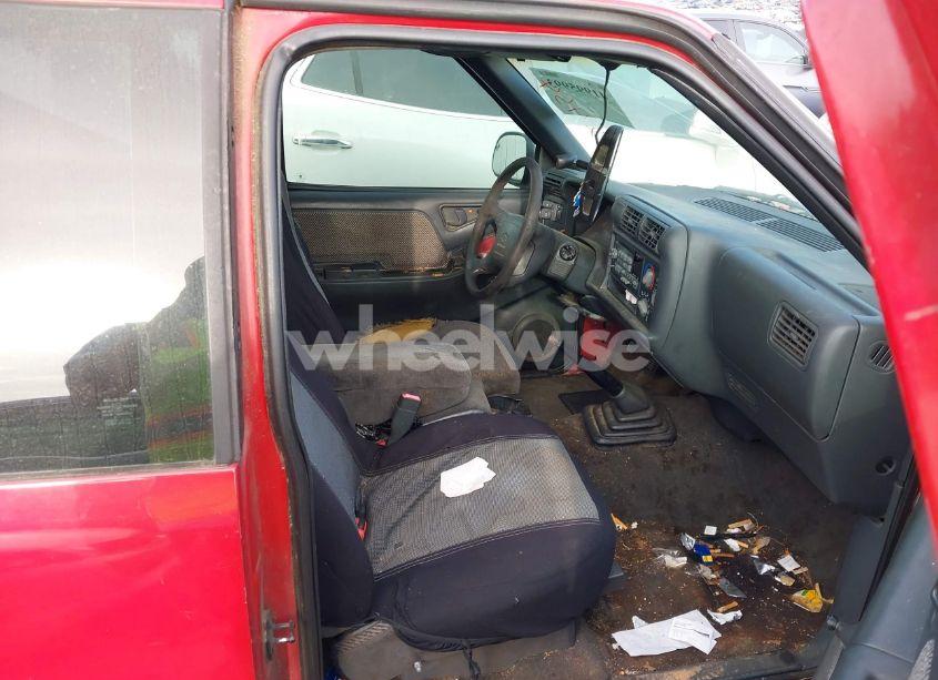 Photo 5 of 1997 Chevrolet S-10 LS FLEETSIDE (VIN 1GCCS19X7VK172454)