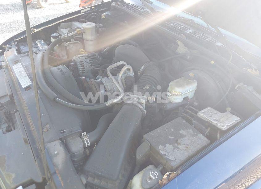 Photo 10 of 2003 Chevrolet S-10 LS (VIN 1GCCS19X838120793)
