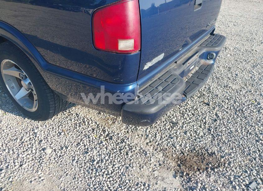 Photo 13 of 2003 Chevrolet S-10 LS (VIN 1GCCS19X838120793)