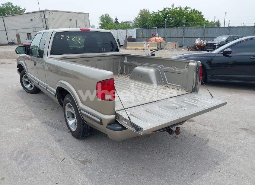 Photo 13 of 2003 Chevrolet S-10 LS (VIN 1GCCS19X838205486)