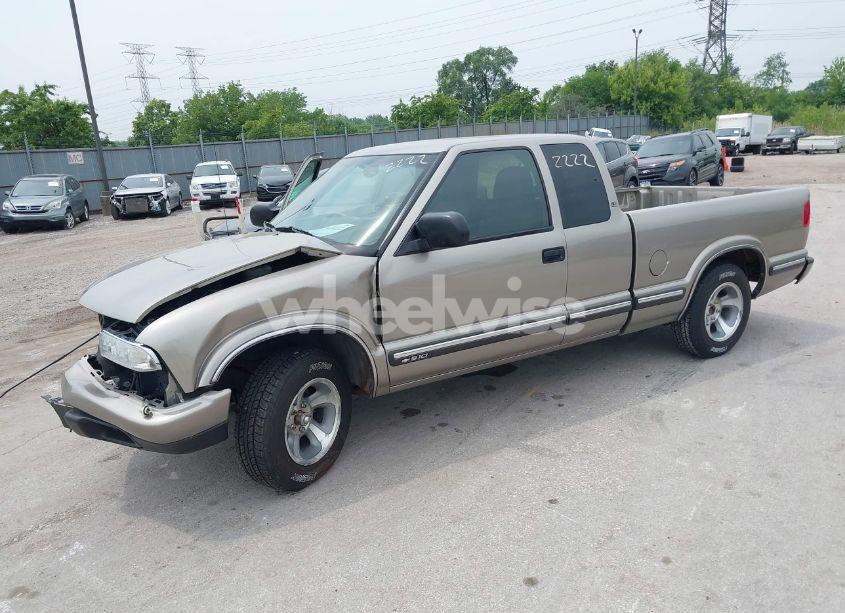 Photo 2 of 2003 Chevrolet S-10 LS (VIN 1GCCS19X838205486)