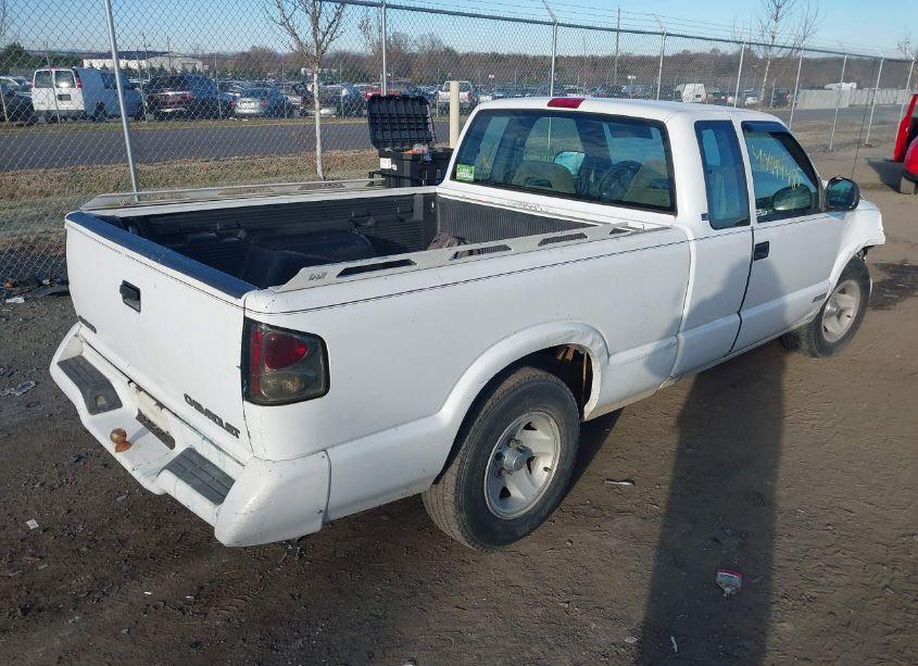 Photo 4 of 1997 Chevrolet S-10 LS FLEETSIDE (VIN 1GCCS19X8VK244245)