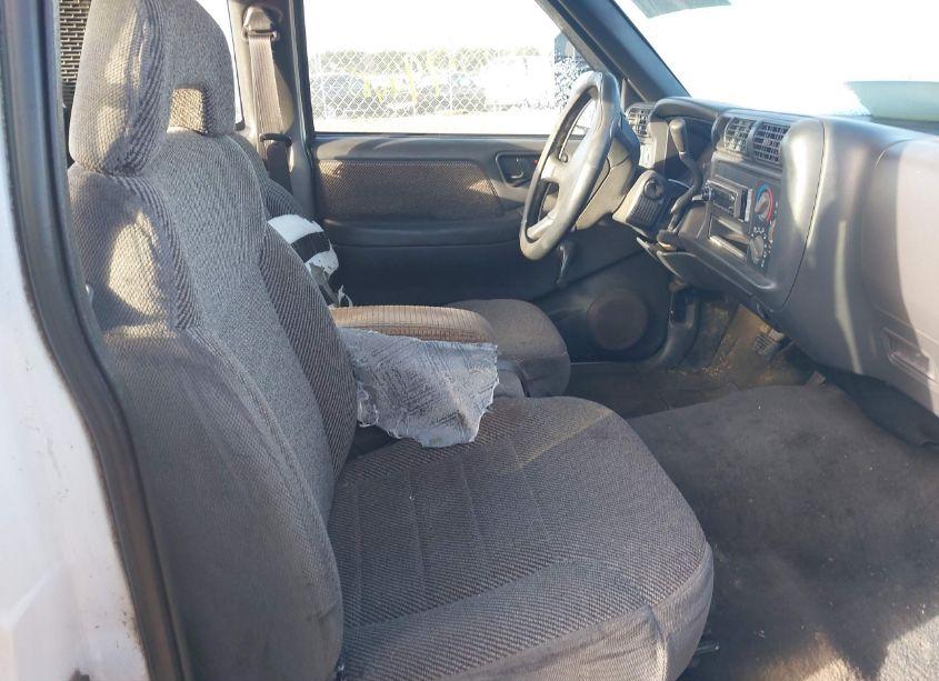 Photo 5 of 1997 Chevrolet S-10 LS FLEETSIDE (VIN 1GCCS19X8VK244245)