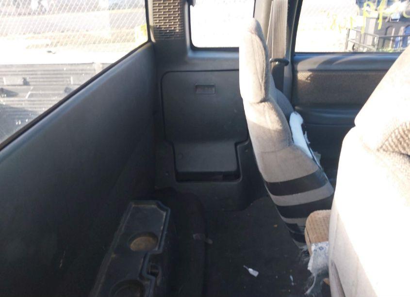 Photo 8 of 1997 Chevrolet S-10 LS FLEETSIDE (VIN 1GCCS19X8VK244245)