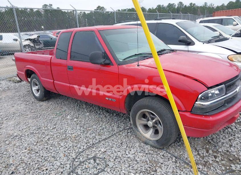 1998 Chevrolet S-10 LS FLEETSIDE (VIN 1GCCS19X8W8160974) main photo