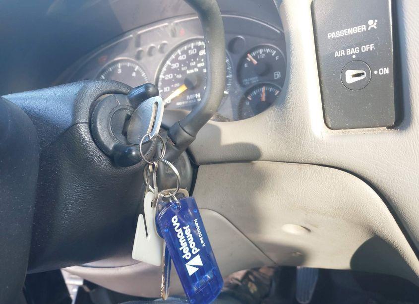 Photo 11 of 1999 Chevrolet S-10 LS (VIN 1GCCS19X8X8176982)