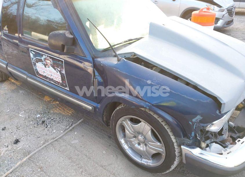 Photo 12 of 2003 Chevrolet S-10 LS (VIN 1GCCS19X938207540)