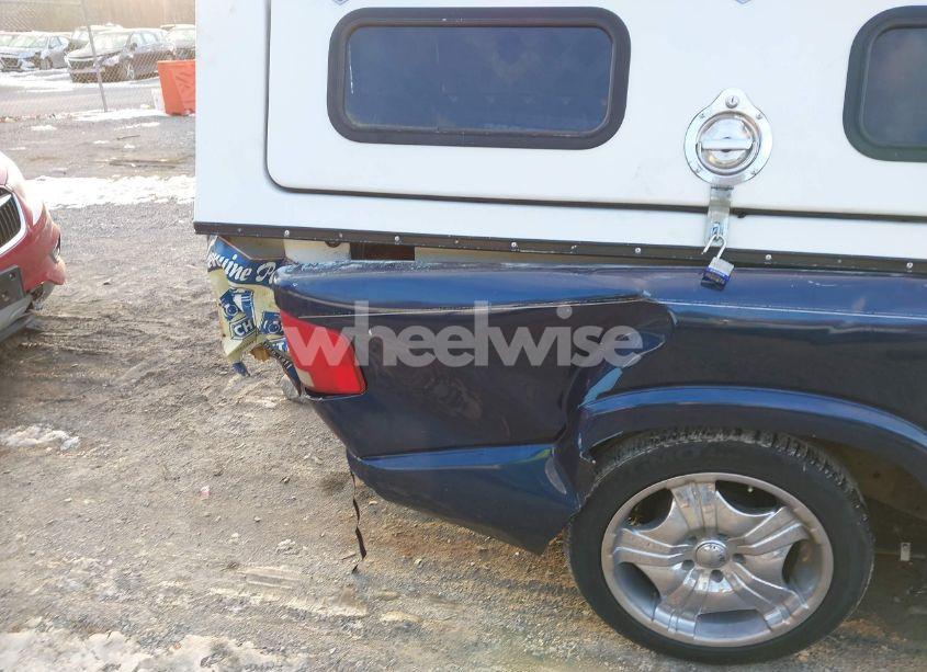 Photo 14 of 2003 Chevrolet S-10 LS (VIN 1GCCS19X938207540)