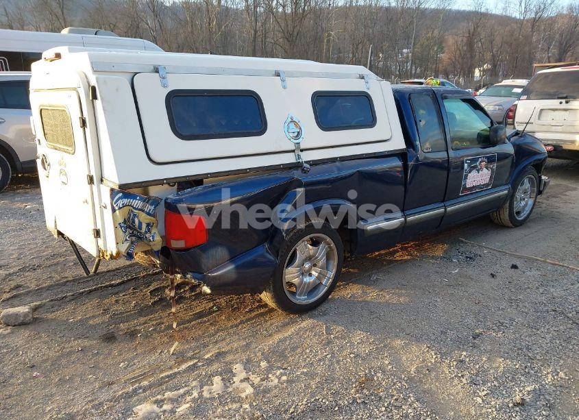 Photo 4 of 2003 Chevrolet S-10 LS (VIN 1GCCS19X938207540)