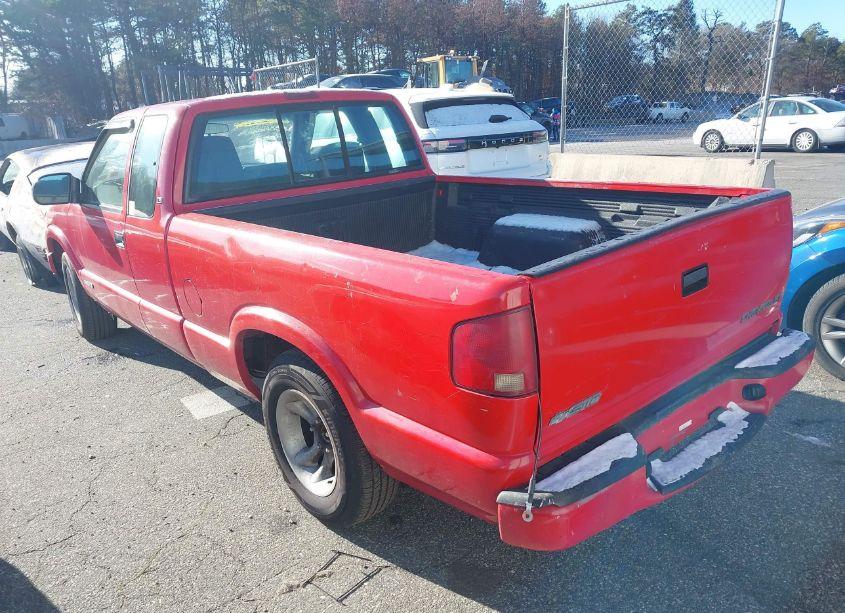 Photo 3 of 2003 Chevrolet S-10 LS (VIN 1GCCS19X938215203)