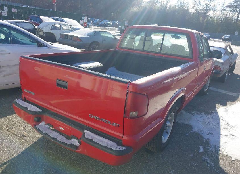 Photo 4 of 2003 Chevrolet S-10 LS (VIN 1GCCS19X938215203)