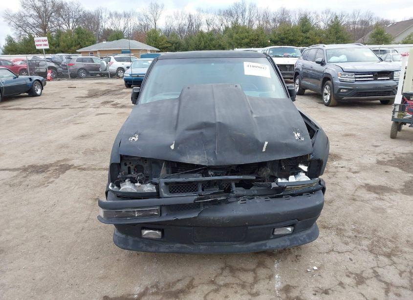 Photo 13 of 2003 Chevrolet S-10 LS (VIN 1GCCS19XX38122979)