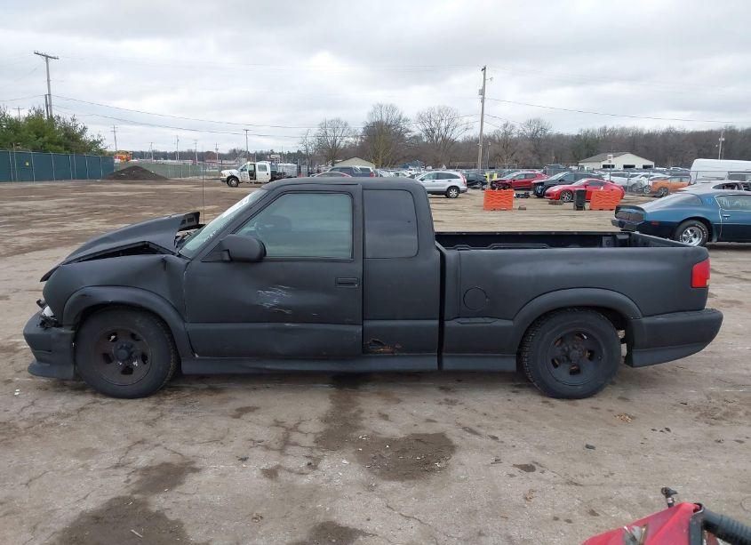 Photo 15 of 2003 Chevrolet S-10 LS (VIN 1GCCS19XX38122979)