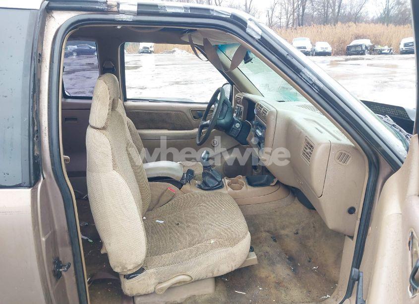 Photo 5 of 1997 Chevrolet S-10 LS FLEETSIDE (VIN 1GCCS19XXVK155471)