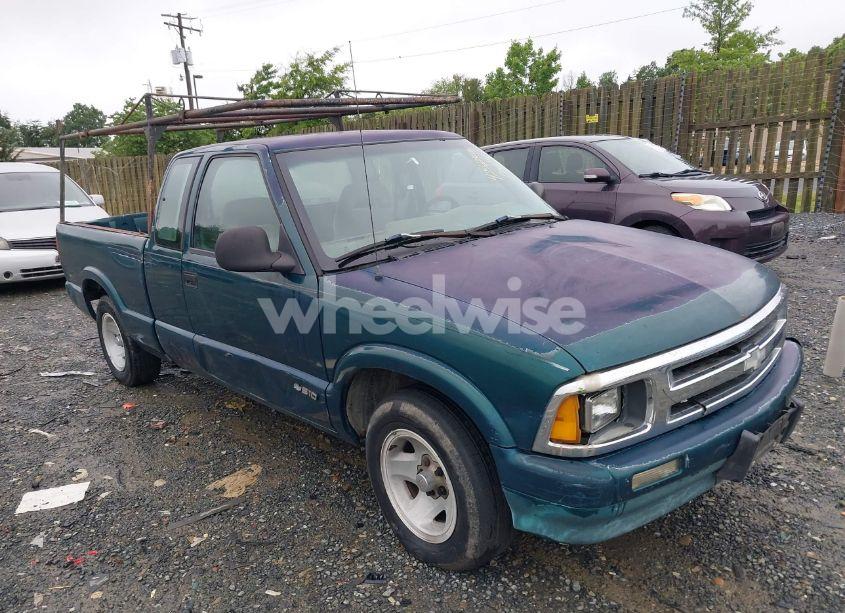 1997 Chevrolet S-10 LS FLEETSIDE (VIN 1GCCS19XXVK163568) main photo