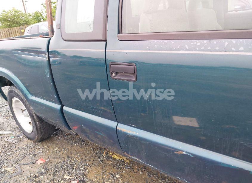 Photo 13 of 1997 Chevrolet S-10 LS FLEETSIDE (VIN 1GCCS19XXVK163568)