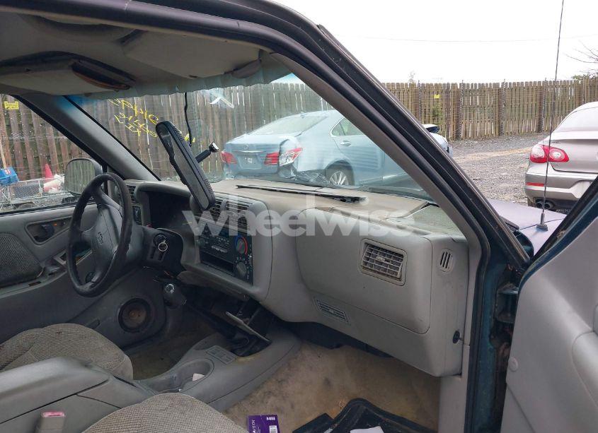 Photo 5 of 1997 Chevrolet S-10 LS FLEETSIDE (VIN 1GCCS19XXVK163568)