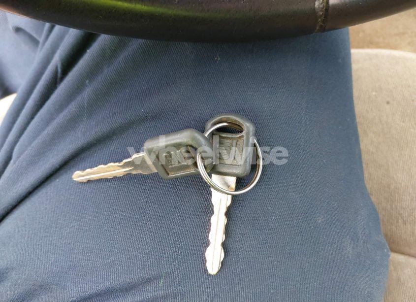 Photo 11 of 1999 Chevrolet S-10 LS (VIN 1GCCS19XXX8121563)