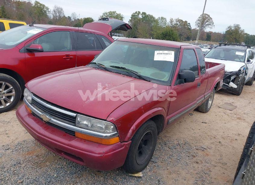 Photo 2 of 1999 Chevrolet S-10 LS (VIN 1GCCS19XXX8121563)