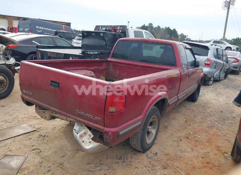 Photo 4 of 1999 Chevrolet S-10 LS (VIN 1GCCS19XXX8121563)