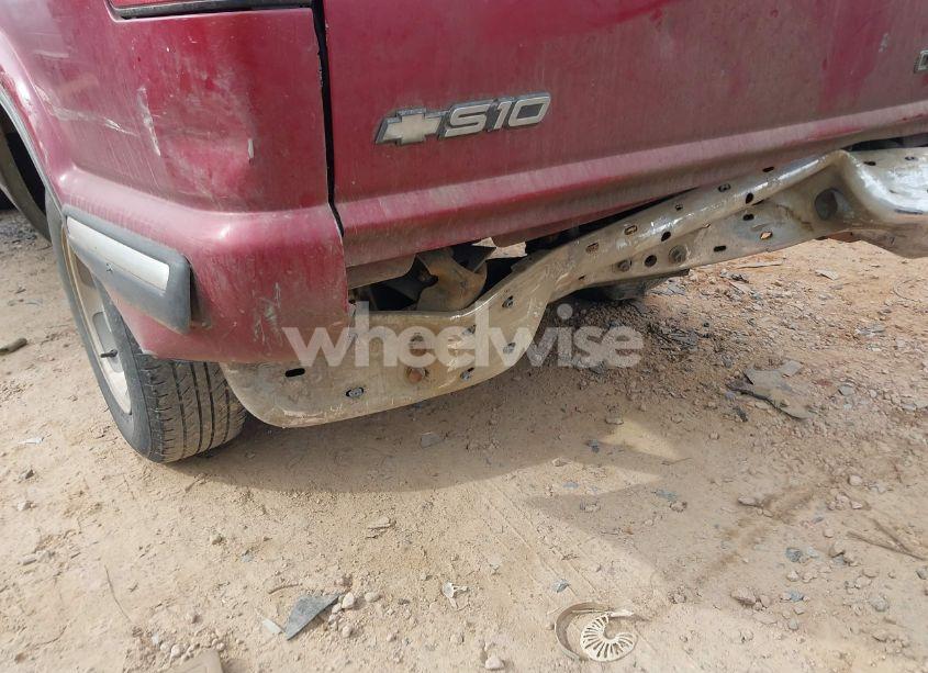 Photo 6 of 1999 Chevrolet S-10 LS (VIN 1GCCS19XXX8121563)