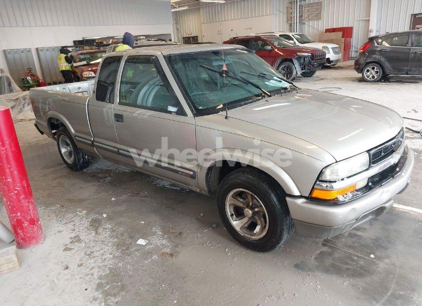 1999 Chevrolet S-10 LS (VIN 1GCCS19XXX8176546) main photo