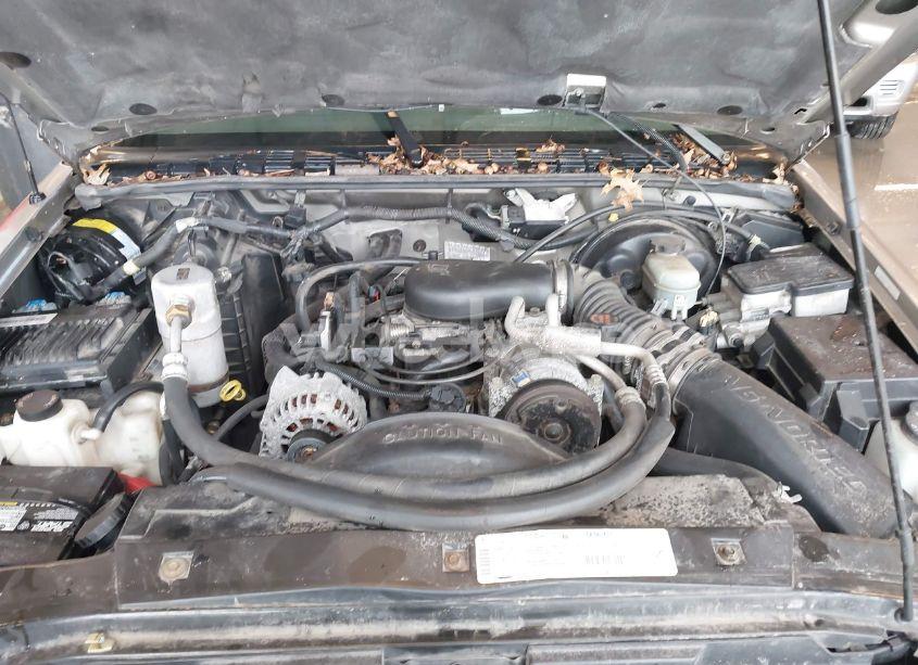 Photo 10 of 1999 Chevrolet S-10 LS (VIN 1GCCS19XXX8176546)