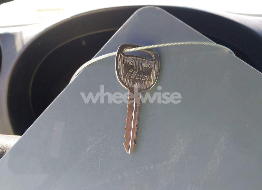 Photo 11 of 1999 Chevrolet S-10 LS (VIN 1GCCS19XXX8176546)