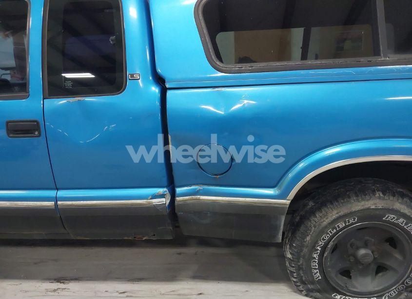 Photo 12 of 1995 Chevrolet S TRUCK S10 (VIN 1GCCS19Z0S8127527)