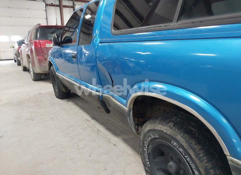 Photo 13 of 1995 Chevrolet S TRUCK S10 (VIN 1GCCS19Z0S8127527)