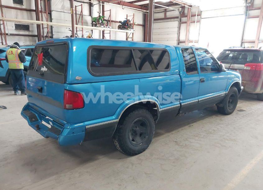 Photo 4 of 1995 Chevrolet S TRUCK S10 (VIN 1GCCS19Z0S8127527)