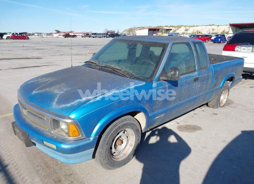 Photo 2 of 1995 Chevrolet S TRUCK S10 (VIN 1GCCS19Z0S8130427)