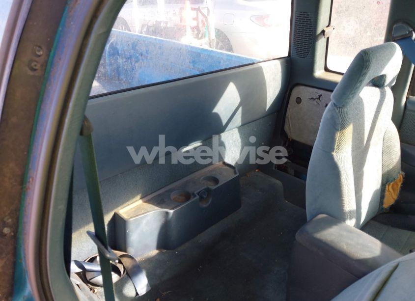 Photo 8 of 1995 Chevrolet S TRUCK S10 (VIN 1GCCS19Z0S8130427)