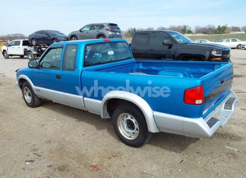 Photo 3 of 1995 Chevrolet S TRUCK S10 (VIN 1GCCS19Z4SK107915)