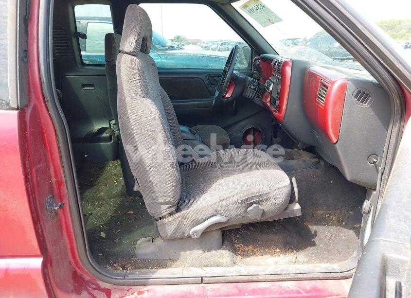 Photo 5 of 1995 Chevrolet S TRUCK S10 (VIN 1GCCS19Z8S8231179)