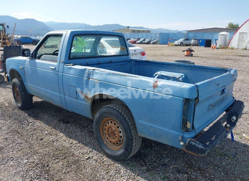 Photo 3 of 1983 Chevrolet S TRUCK S10 (VIN 1GCCT14B0D8167892)