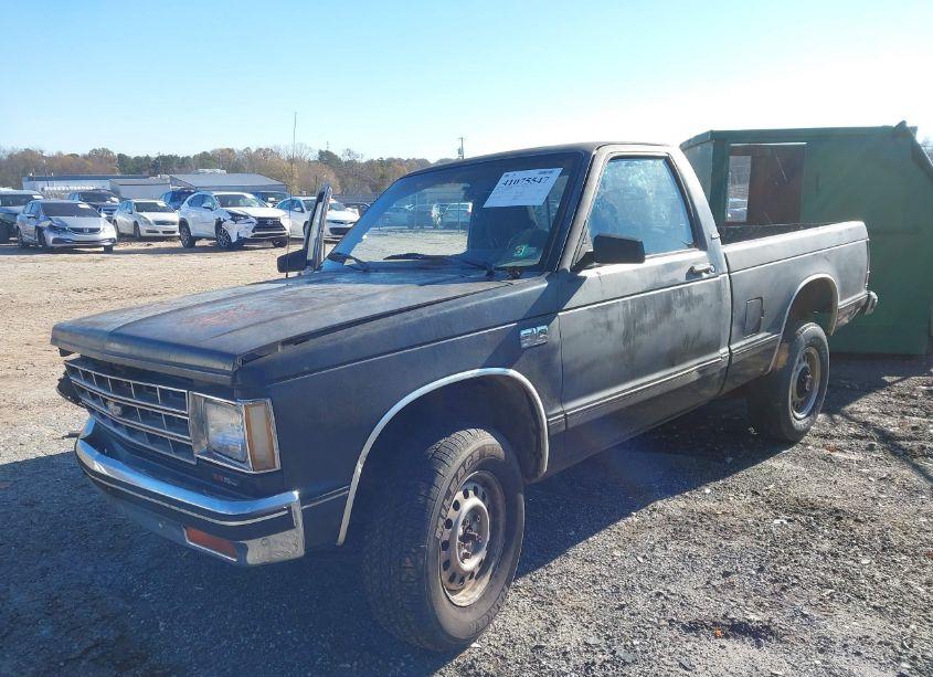 Photo 2 of 1988 Chevrolet S TRUCK S10 (VIN 1GCCT14R9J2209164)