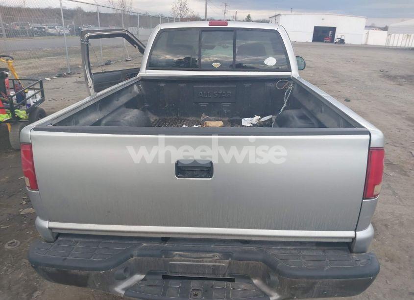 Photo 16 of 1999 Chevrolet S-10 LS (VIN 1GCCT14W6X8100432)