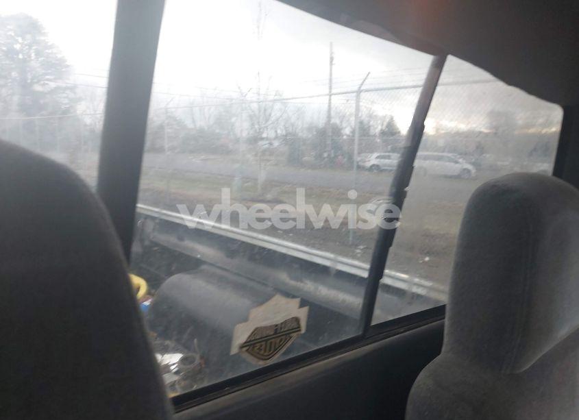 Photo 8 of 1999 Chevrolet S-10 LS (VIN 1GCCT14W6X8100432)