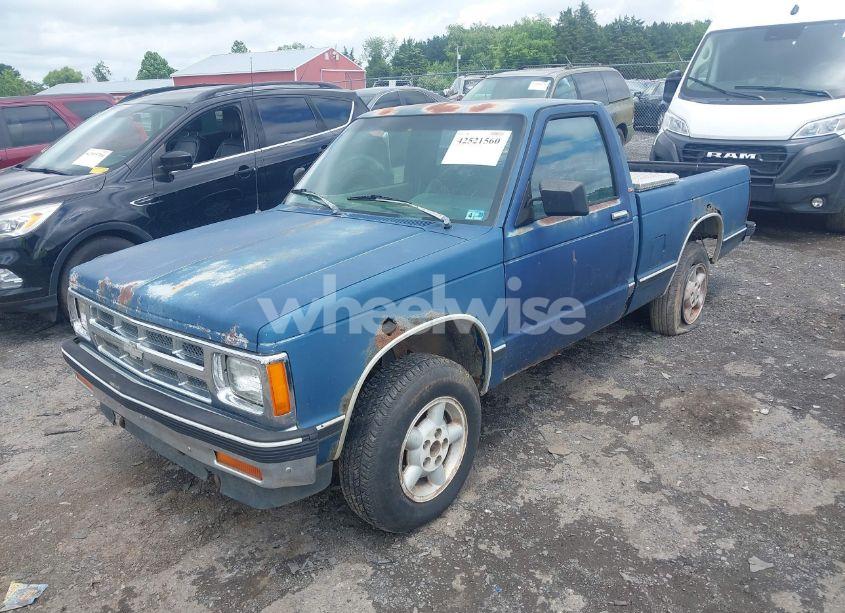 Photo 2 of 1993 Chevrolet S TRUCK S10 (VIN 1GCCT14Z1P0158800)