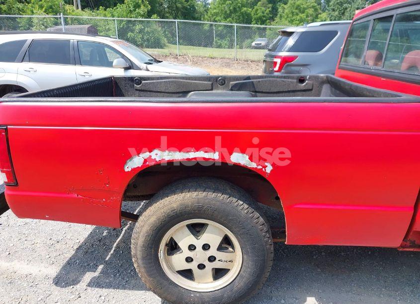 Photo 14 of 1992 Chevrolet S TRUCK S10 (VIN 1GCCT14ZXN8174072)