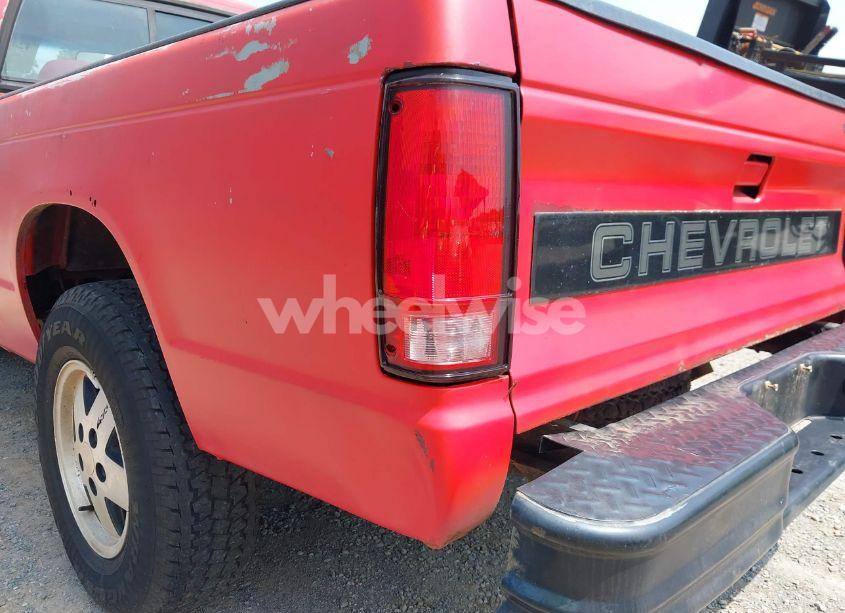 Photo 15 of 1992 Chevrolet S TRUCK S10 (VIN 1GCCT14ZXN8174072)
