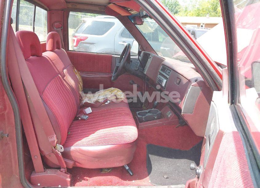 Photo 5 of 1992 Chevrolet S TRUCK S10 (VIN 1GCCT14ZXN8174072)