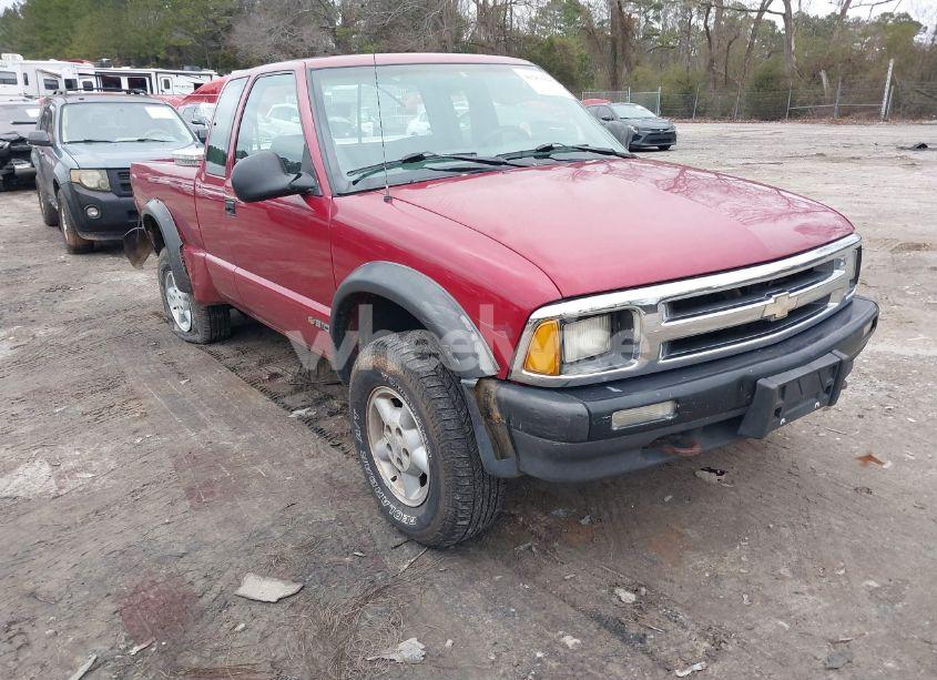 1996 Chevrolet S TRUCK S10 (VIN 1GCCT19W2T8123497) main photo
