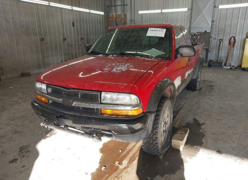Photo 6 of 2000 Chevrolet S-10 LS (VIN 1GCCT19W2Y8282768)